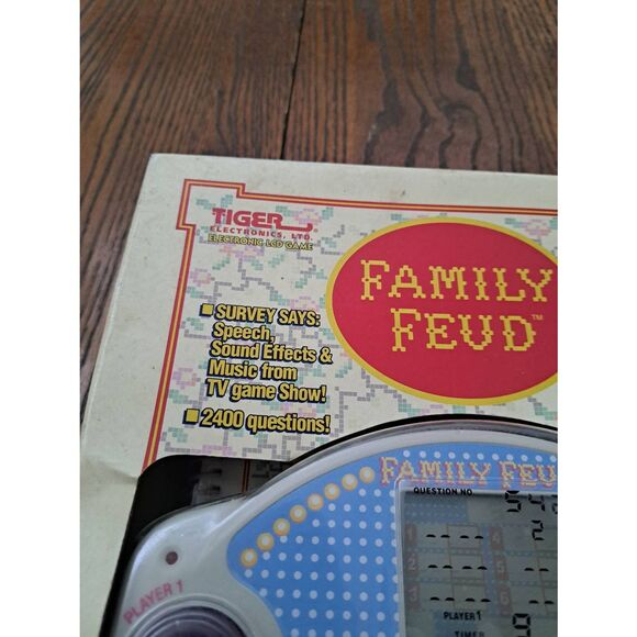 Vintage 1997 Tiger Electronics Family Feud Handheld Bonus Pack Game 07584 in Box - Picture 4 of 6